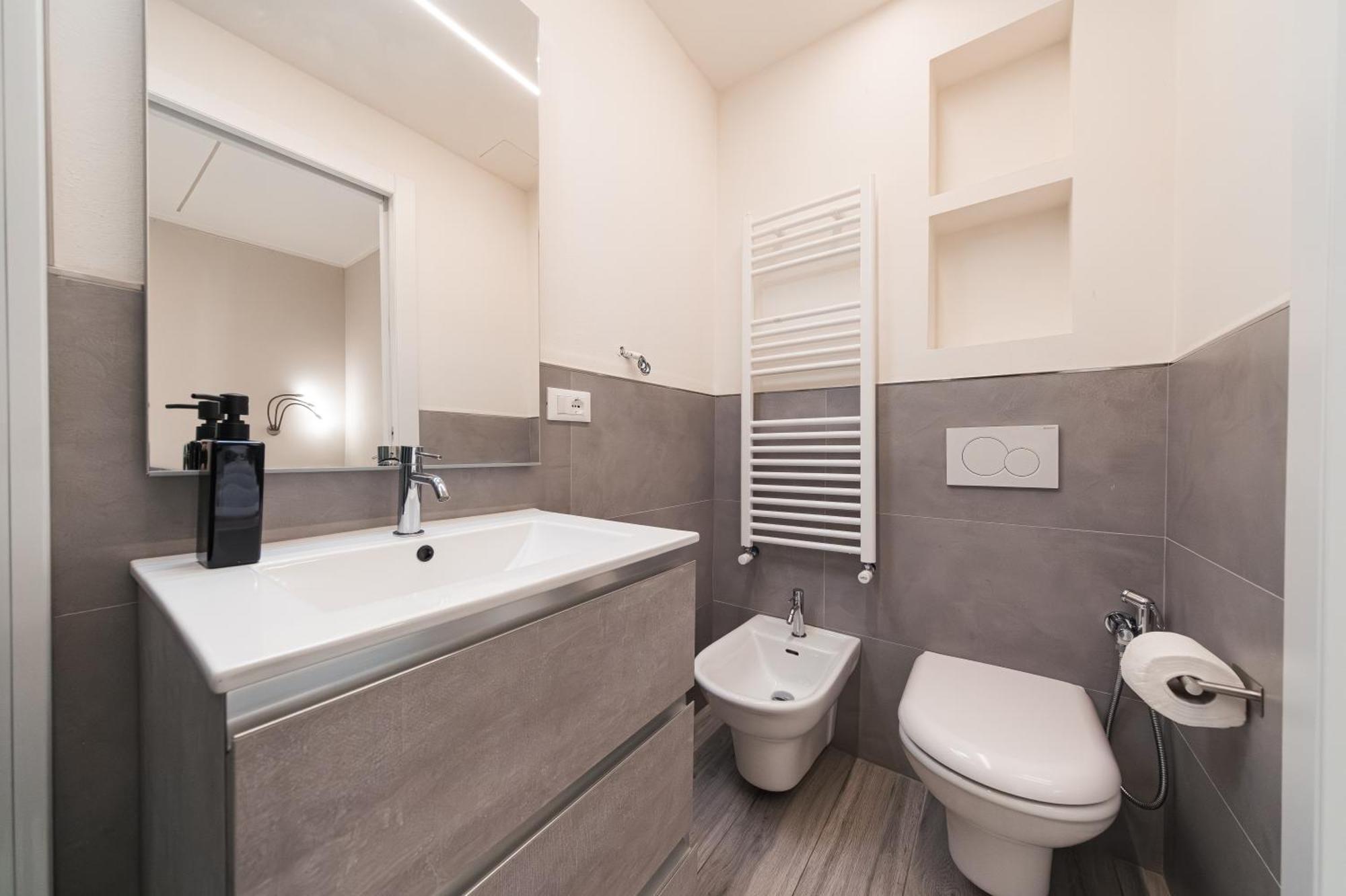 Dall'Arca Suites Bologna Station - Center - Fiera Bagian luar foto