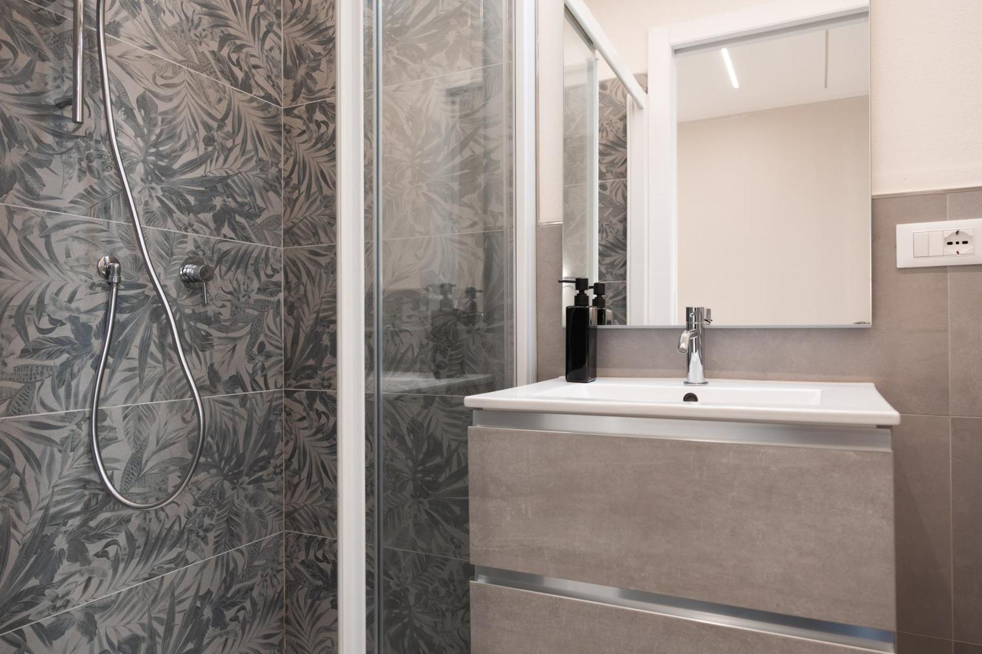 Dall'Arca Suites Bologna Station - Center - Fiera Bagian luar foto